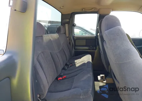 2002 Chevrolet Silverado 1500 Ls z USA, uszkodzony, nr VIN 2GCEC19T821349785